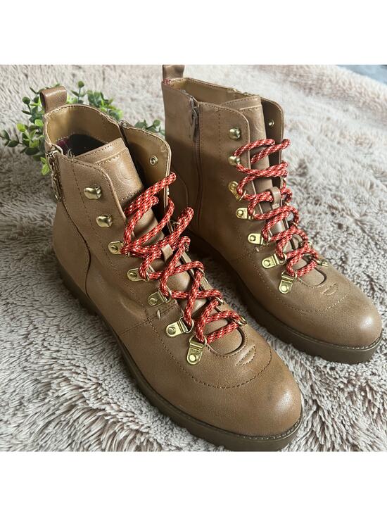 G by Guess Shoes - G By Guess Combat Hiking Style Tan Faux Leather 'Nora' Boots Size: 9.5M